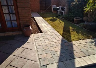 Eldoraigne Residential Swimming Pool Paving Using Cottage Pavers