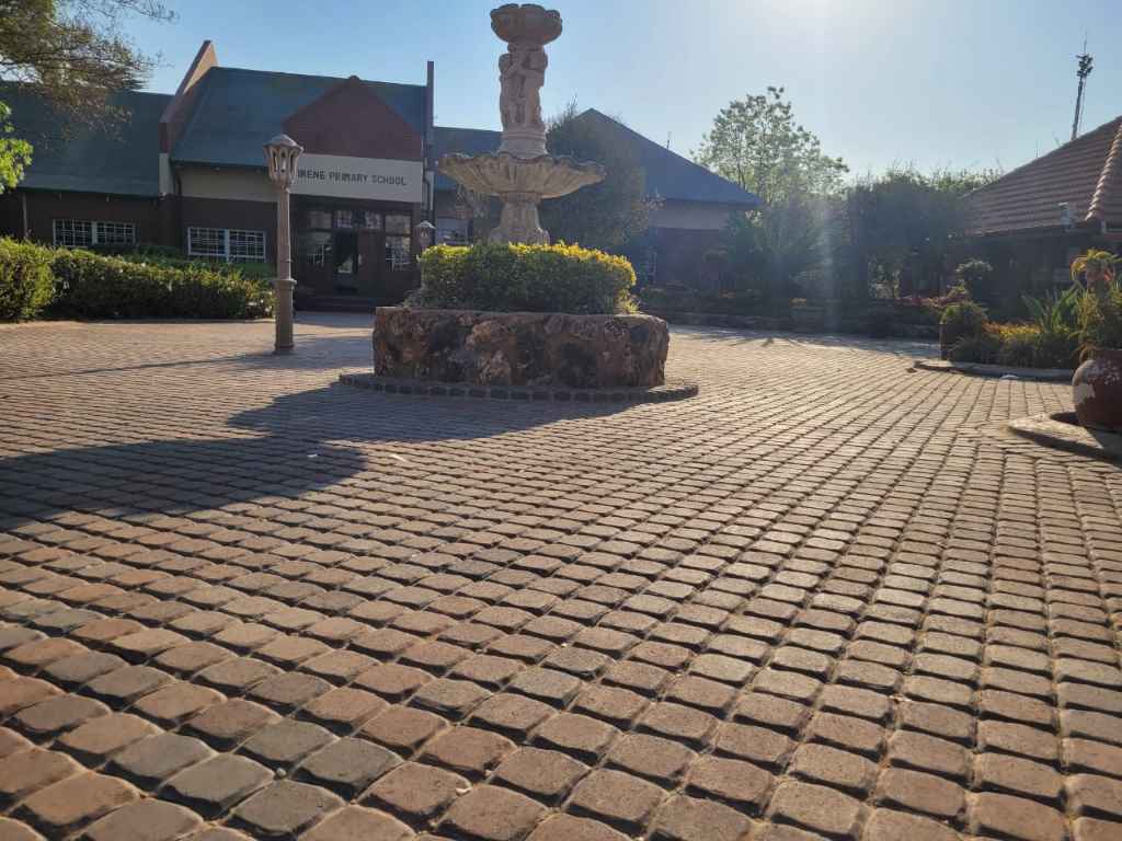 Commercial & Industrial Paving Pretoria | Pretoria Paving 7 Autumn blend cobble paving laid across the entrance courtyard at Irene Primary School