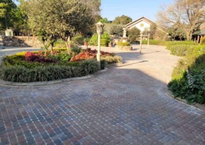 Irene Primary School Garden Walkways With a Autumn Blend Cobble Bond 8