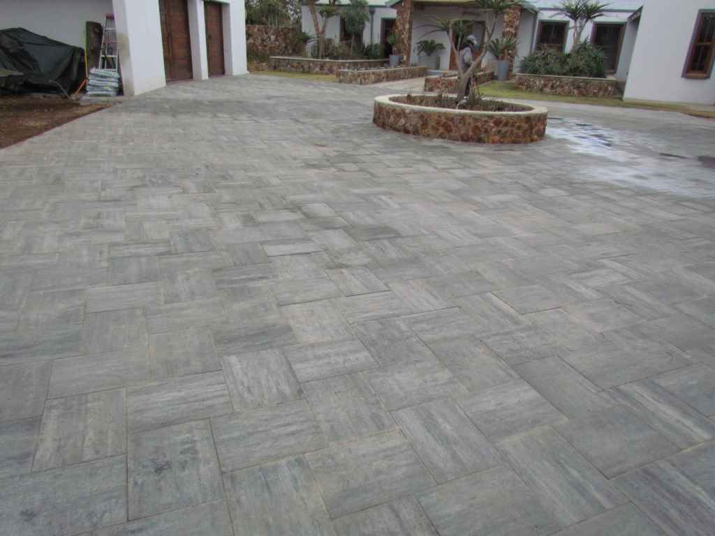 Irene Residential House Driveway With Urban Large Flagstones Packed in a Herringbone Style