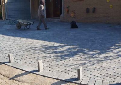 Wierdapark Residential Driveway Paving Using Grey Bevel Pavers