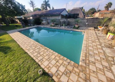 Claremont Residential Swimming Pool West Cast Paving 4