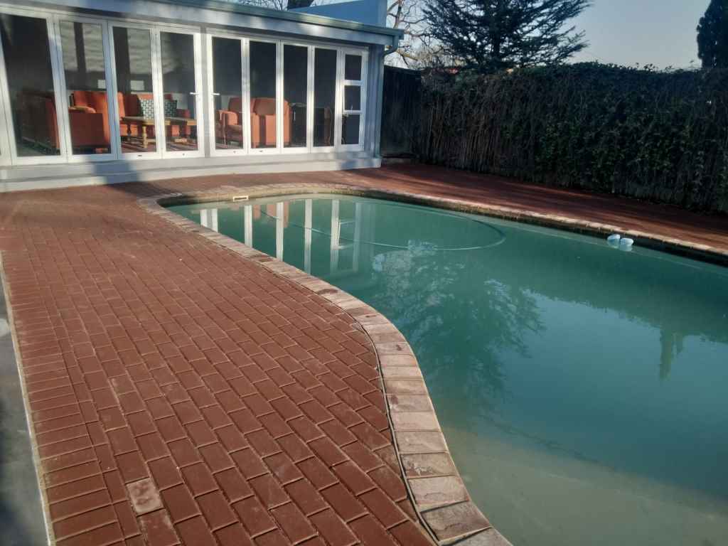 Valhalla Residential Swimming Pool & Patio